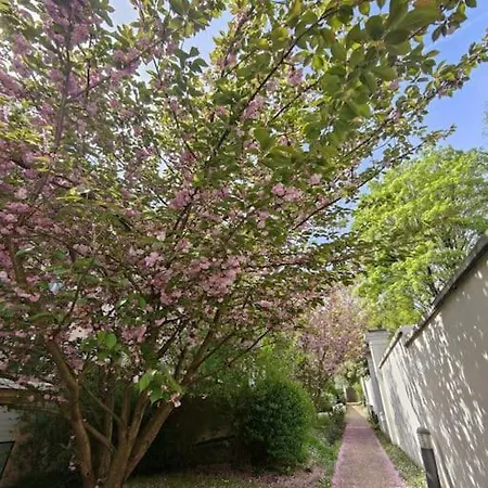 2p A Ivry, Aux Portes De Paris Avec Parking Prive Apartment *