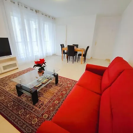 Apartment 2p A Ivry, Aux Portes De Paris Avec Parking Prive